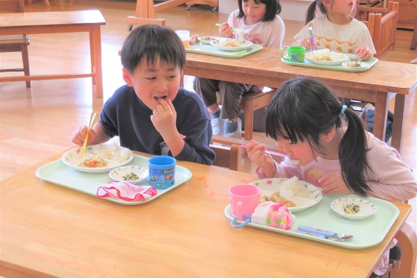 給食