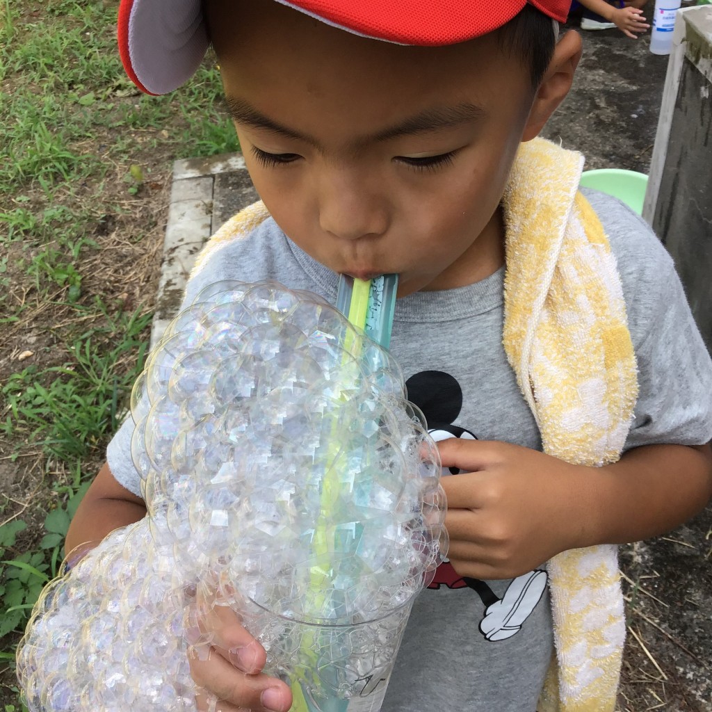 シャボン玉ってどうやってできるのかな 北陸学院小学校