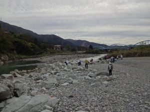 校外学習　川の流れ