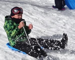 やってきました！この季節「雪あそびパラダイス⛄三小牛」