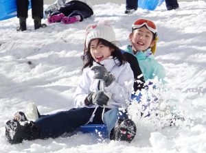 やってきました！この季節「雪あそびパラダイス⛄三小牛」