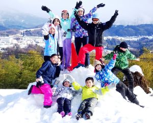 やってきました！この季節「雪あそびパラダイス⛄三小牛」