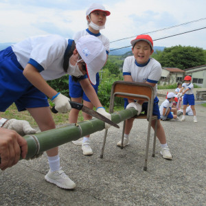 お山の学校・北陸小学校ならではの3年生の総合学習