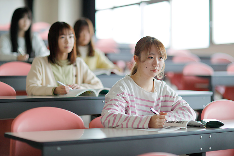 幅広い学びを活かして多彩な進路が広がる