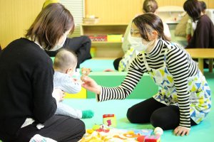 たくさん遊びにきてくださりありがとうございました ―2022年度最終回 赤ちゃん・サロン―
