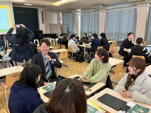 社会学部１年生「キャリア授業」を実施しました。