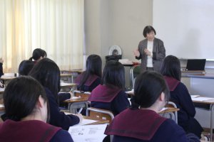 北陸学院高等学校1・2年生対象「北陸学院大学セミナー」を開催しました。